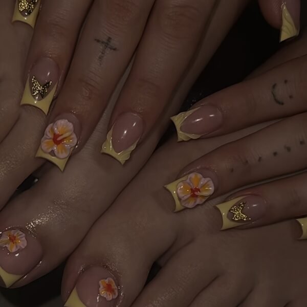 10106 Silver Butterfly Pearl · Sweet-Luxury Elegant Emblem