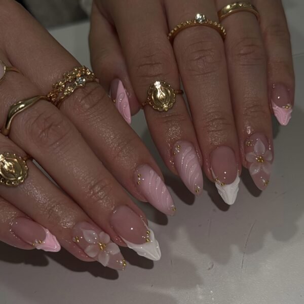 Pink Floral Luxury Elegant Nails