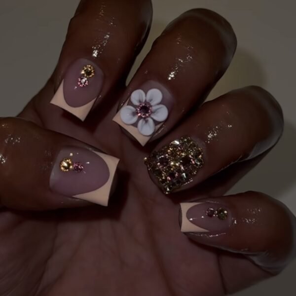 Nude-Purple Floral Glitter Press-on Nails